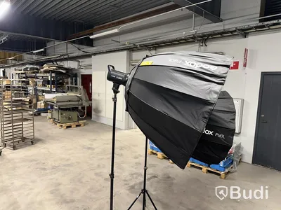 2 Godox P90L with floor stands