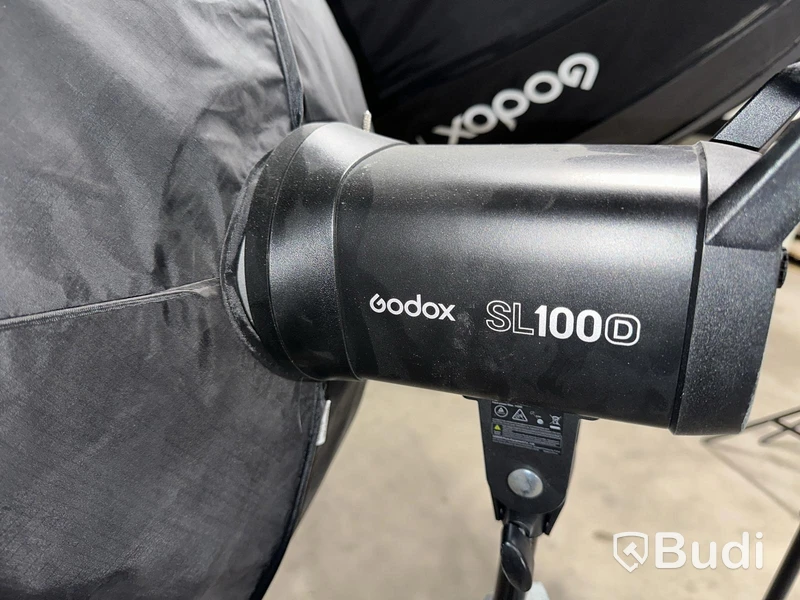 2 Godox P90L with floor stands