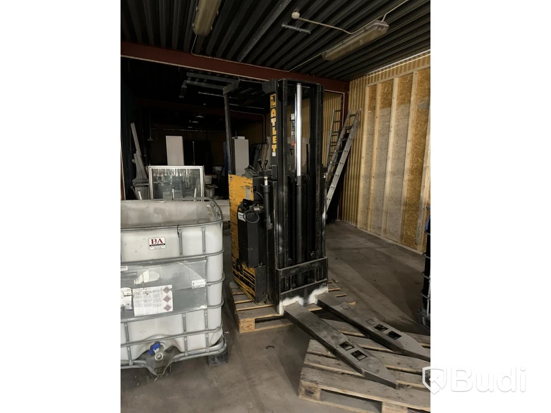 Christian BUD Pallet stacker Jungheinrich EMC 110