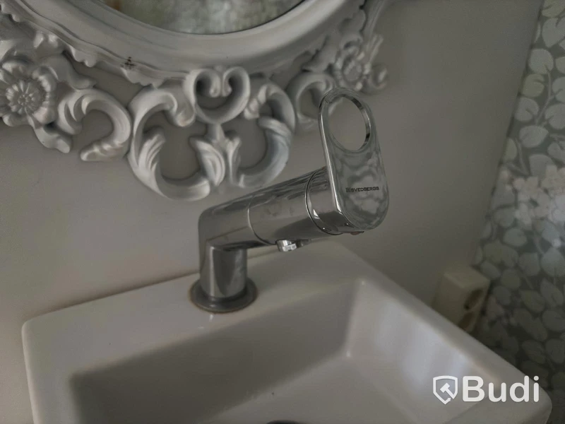 Svedbergs washbasin and mixer tap incl. mirror and cabinet