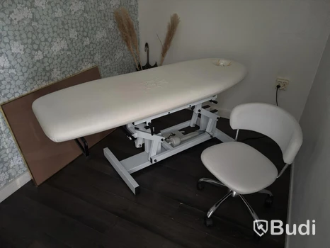 Höj- och sänkbar massagebänk inkl. stol
