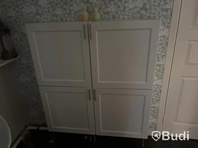 2 Cabinets and 3 Shelves incl. Various Accessories