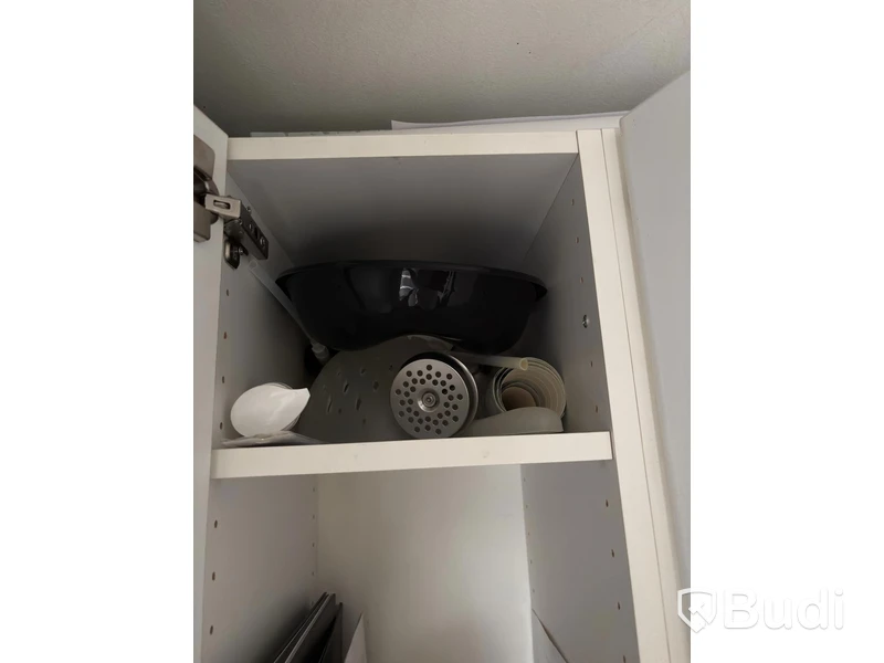 Parti med porslin, glas och diverse tillbehör