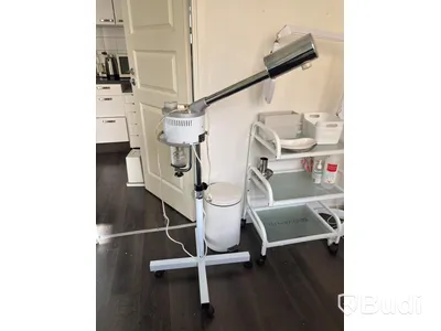 Mobile trolley incl. magnifying lamp and 2 facial steamers