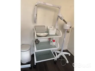 Mobile trolley incl. magnifying lamp and 2 facial steamers