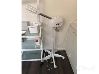 Mobile trolley incl. magnifying lamp and 2 facial steamers