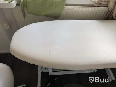 Höj- och sänkbar massagebänk inkl. stol