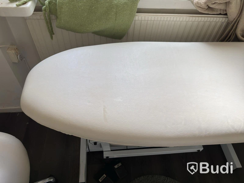 Höj- och sänkbar massagebänk inkl. stol