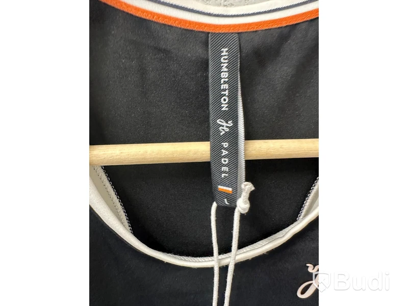 Träningslinne, stl. L, Humbleton, svart. & (NY) Tenniskjol, stl. XL, Humbleton, vit.