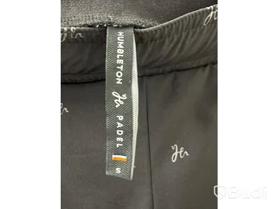 Träningströja, stl. XS, Humbleton, grå. & Träningsshorts, stl. S, Humbleton, svart.