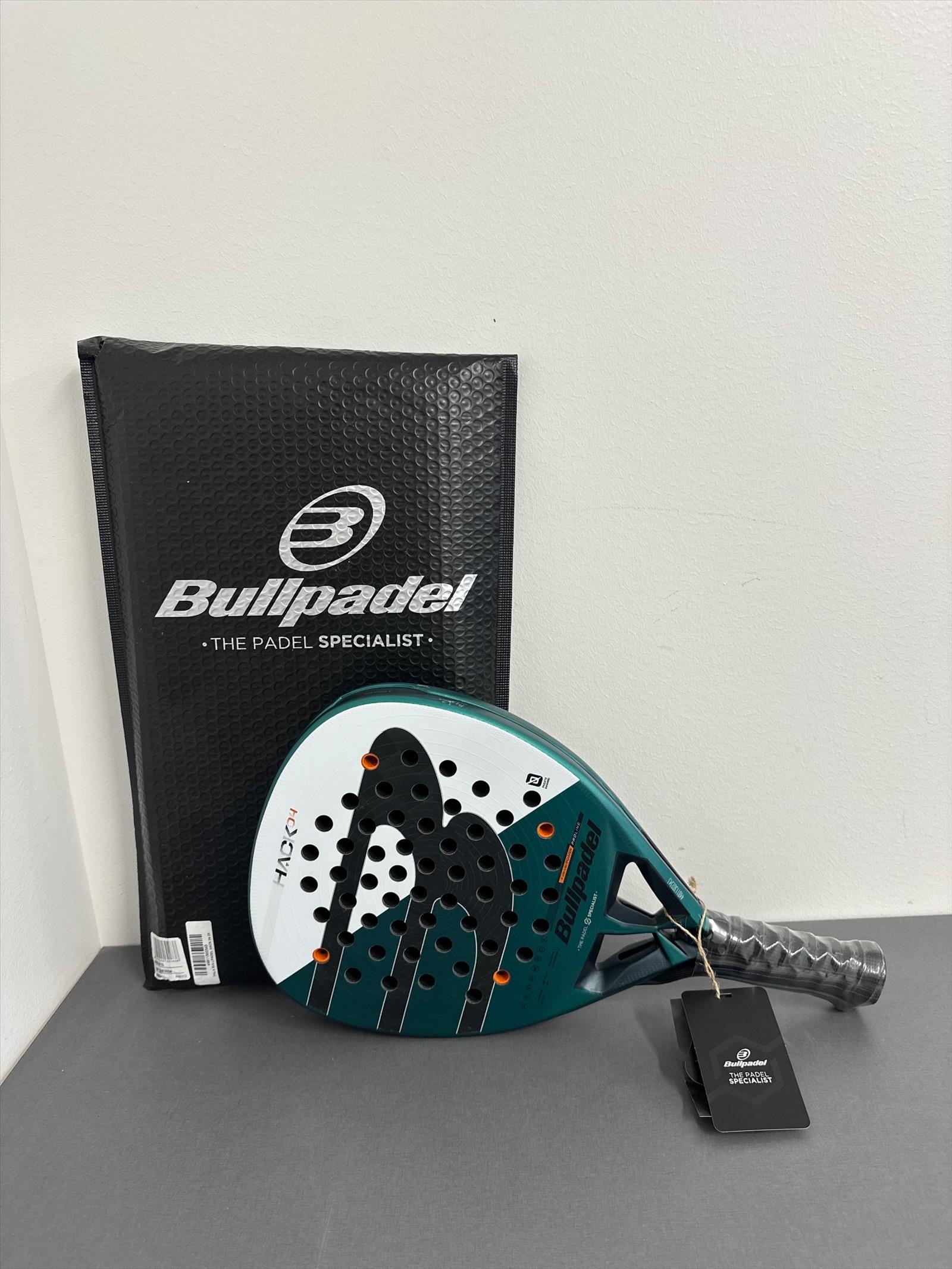 Padelracket, Bullpadel, Hack 04, svart/vit/turkos/orange.