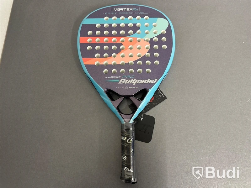 2 st. (NY) Junior padelracket, Bullpadel, Vertex 03WJR, lila/blå/korall, fodral medföljer till båda.