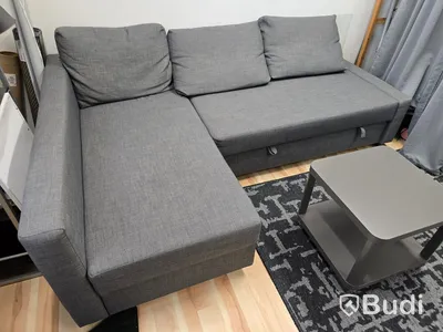 Bäddsoffa med soffbord