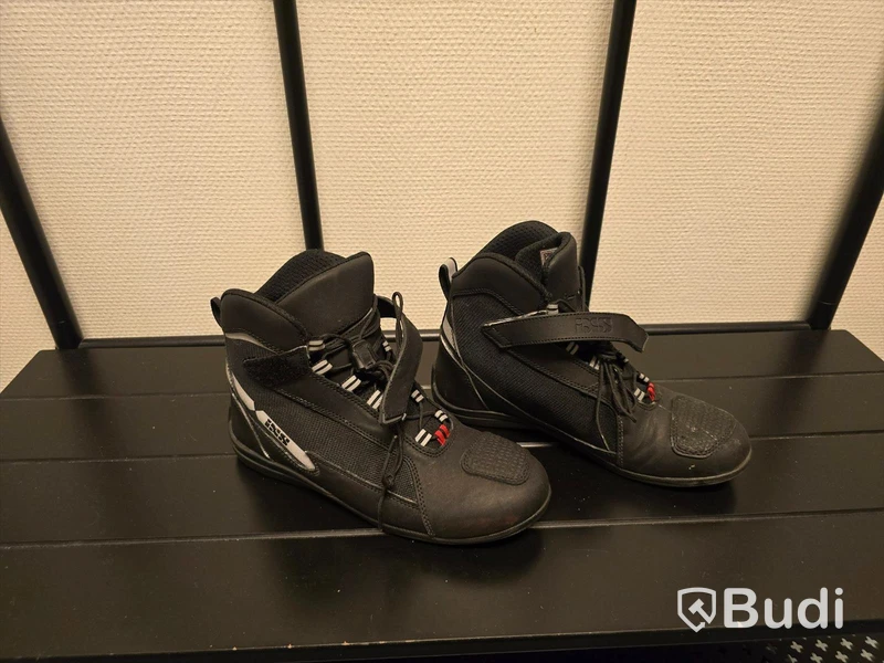 MC-skor | IXS | 40