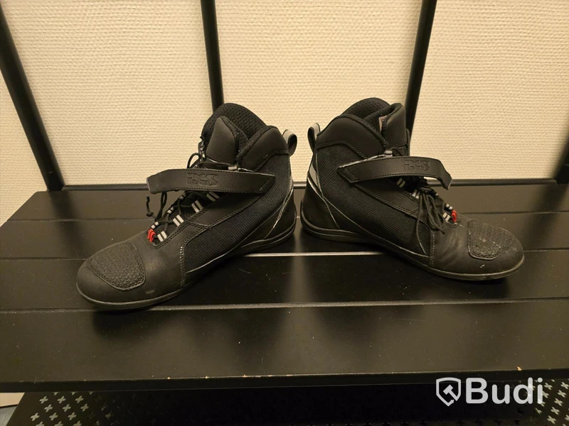 MC-skor | IXS | 40