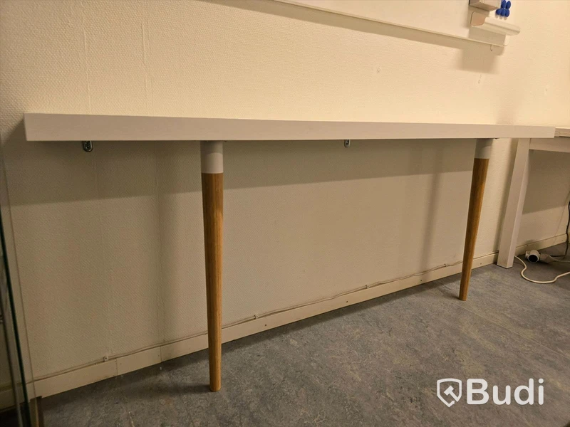 Sideboard/avlastningsbord