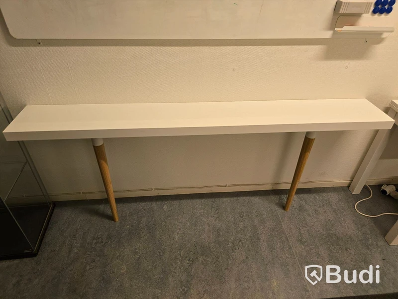 Sideboard/avlastningsbord