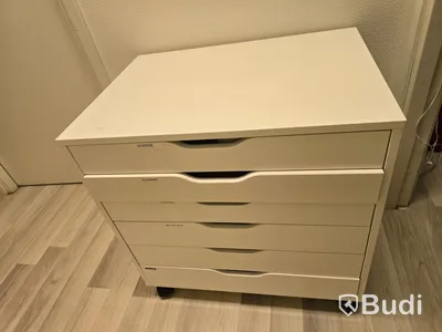 Byrå/lådhurts med hjul
