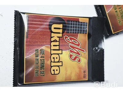 Ukulelesträngar - GHS H10 och 10. 22st totalt.