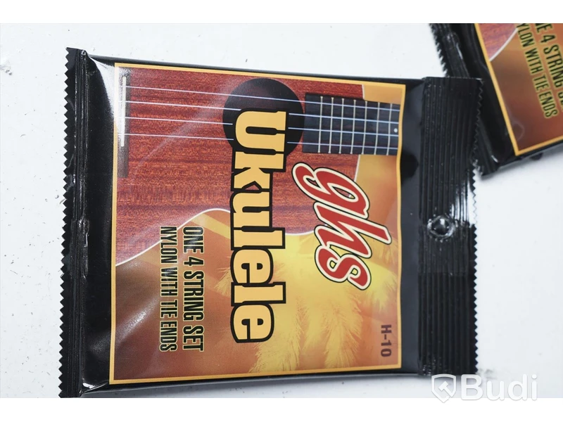 Ukulelesträngar - GHS H10 och 10. 22st totalt.