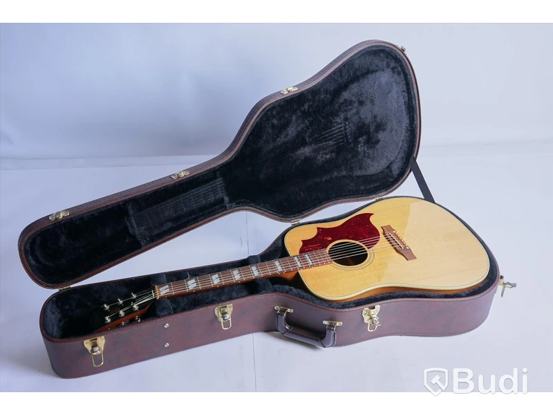 Gitarr - Gibson Hummingbird Studio Walnut AN. OBS! SKADOR I LACKEN