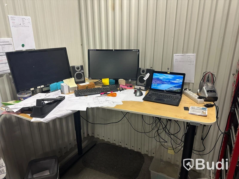 Elektriskt höj och sänkbart skrivbord