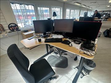 Elektriskt höj och sänkbart skrivbord IKEA