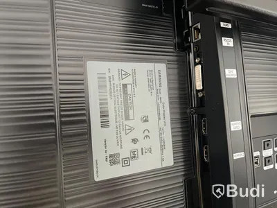 TV på stativ SAMSUNG QB55N ink fjärrkontroll