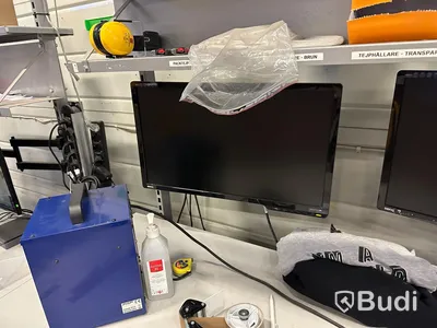Elektriskt höj-och sänkbart packbord ink laserskrivare , etikettskrivare, dator, streckkodsläsare , 2x datorskärmar