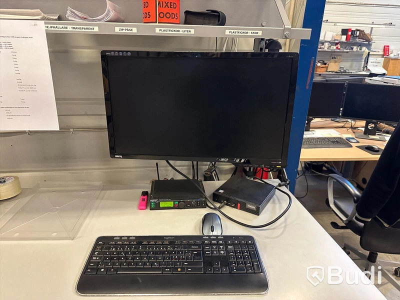 Elektriskt höj-och sänkbart packbord ink laserskrivare, etikettskrivare, dator, streckkodsläsare, datorskärm