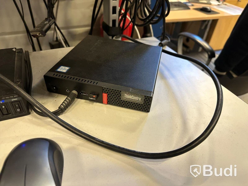 Elektriskt höj-och sänkbart packbord ink laserskrivare, etikettskrivare, dator, streckkodsläsare, datorskärm
