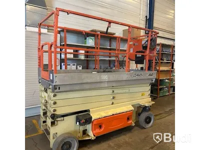 Saxlift - JLG 3246ES