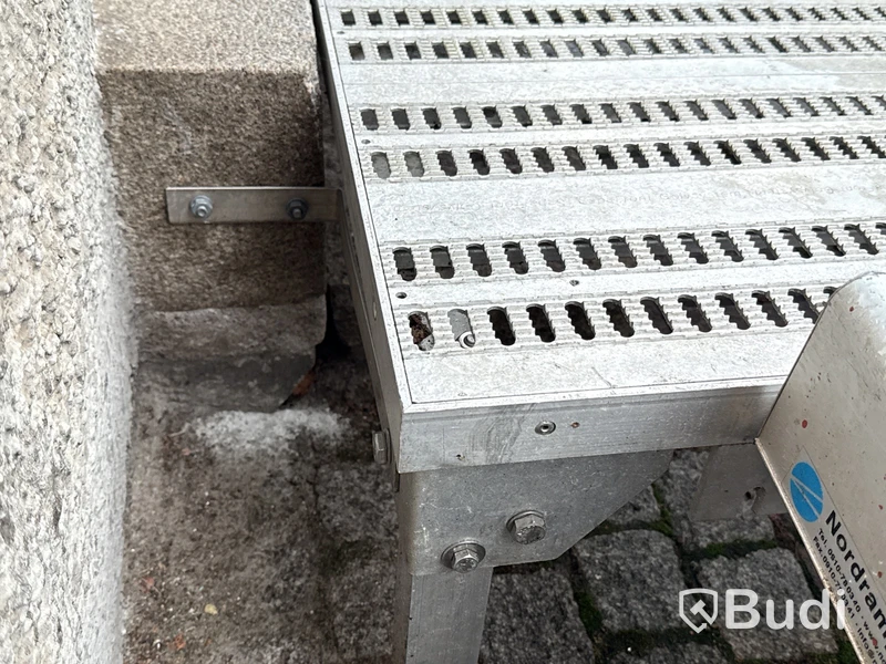 Handikappsramp i aluminium Nordramp AB | 480x125 cm
