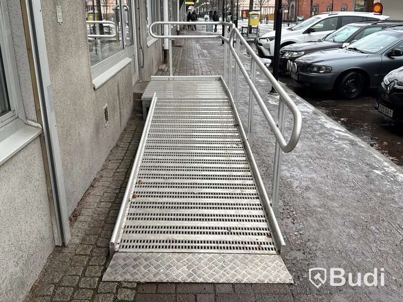 Handikappsramp i aluminium Nordramp AB | 480x125 cm