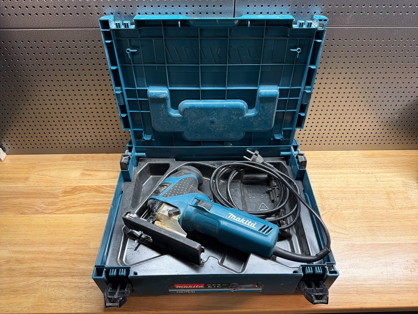 Sticksåg | Makita 4351FCTJ