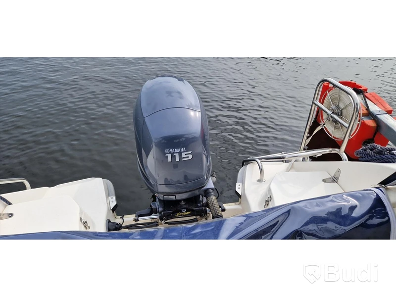 Flipper 630 OC with Yamaha 115 hp 4-stroke engine, 2002, with unbraked trailer