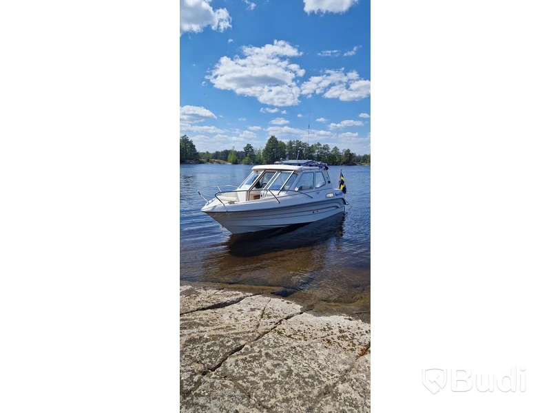 Flipper 630 OC with Yamaha 115 hp 4-stroke engine, 2002, with unbraked trailer