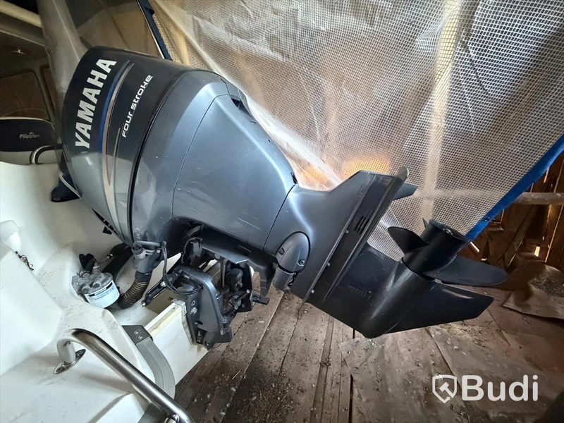 Flipper 630 OC with Yamaha 115 hp 4-stroke engine, 2002, with unbraked trailer