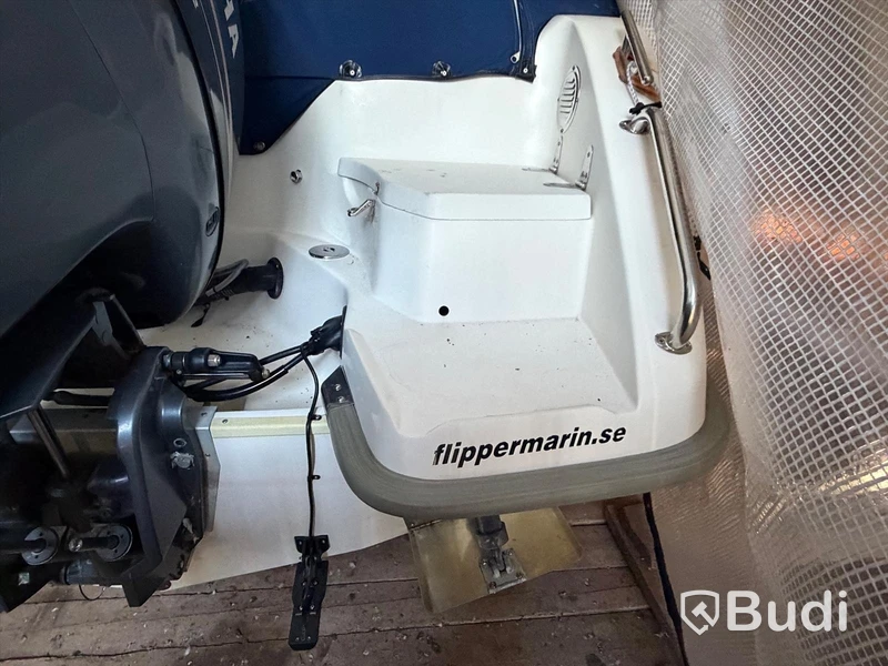 Flipper 630 OC with Yamaha 115 hp 4-stroke engine, 2002, with unbraked trailer