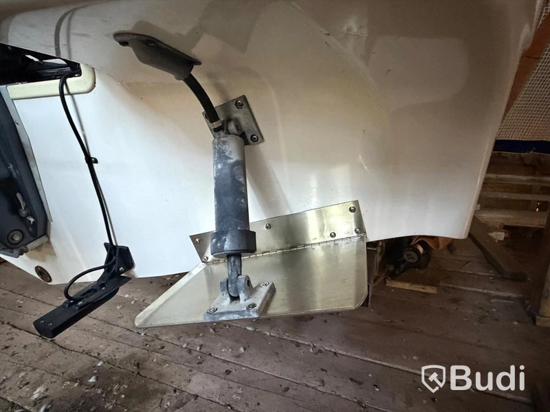 Flipper 630 OC with Yamaha 115 hp 4-stroke engine, 2002, with unbraked trailer