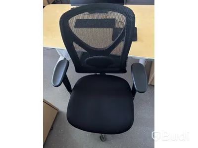 Höj- och sänkbart skrivbord Ikea inkl. kontorsstol och hurts