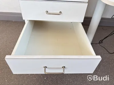 Höj- och sänkbart skrivbord Ikea inkl. hurts