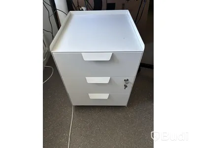 Höj- och sänkbart skrivbord Ikea inkl. kontorsstol och hurts