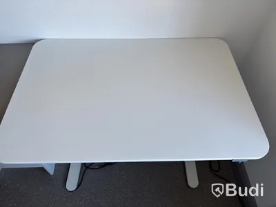 Höj- och sänkbart skrivbord Ikea