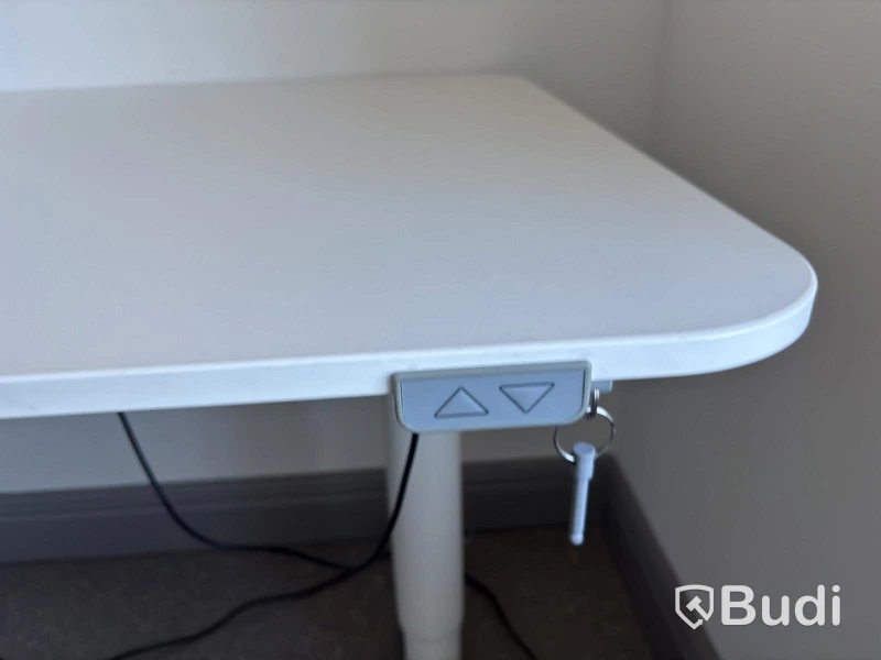 Höj- och sänkbart skrivbord Ikea