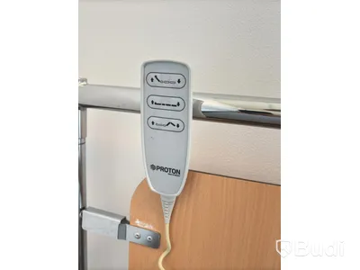 Sjukhussäng, elektrisk, ställbar inkl. sidobord