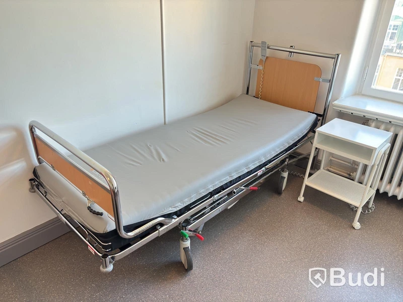 Sjukhussäng, elektrisk, ställbar inkl. sidobord