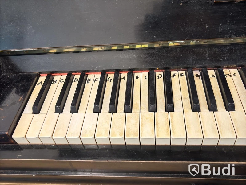 Piano Ibach