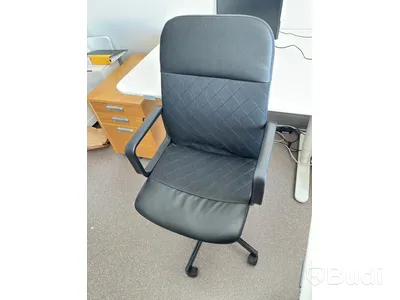 Höj- och sänkbart skrivbord Ikea inkl. kontorsstol och hurts
