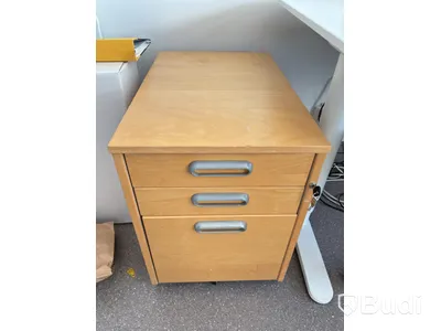 Höj- och sänkbart skrivbord Ikea inkl. kontorsstol och hurts